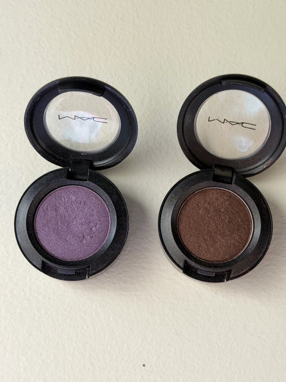 MAC Cosmetics Single Eyeshadow Duo – Fashion Groupie and Buckwheat